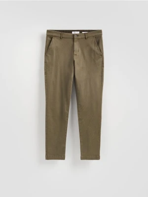 Reserved - Spodnie chino slim fit - brązowy