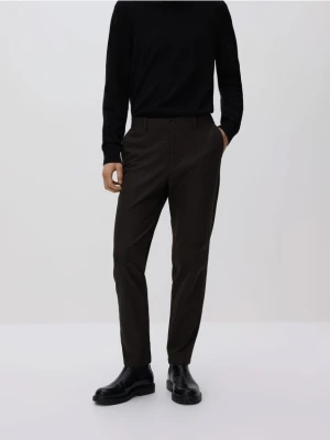 Reserved - Spodnie chino slim fit - ciemnobrązowy