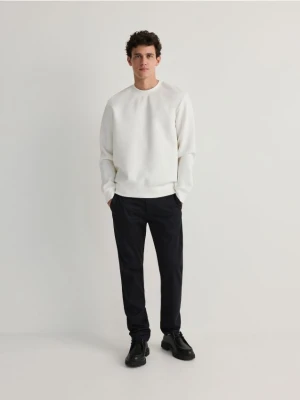 Reserved - Spodnie chino slim fit - czarny