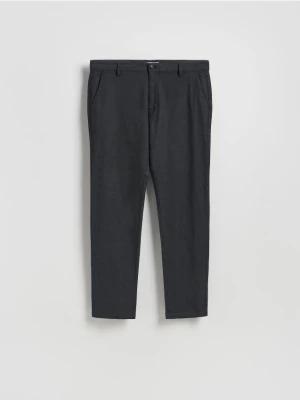 Reserved - Spodnie chino slim fit - czarny