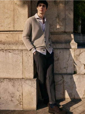 Reserved - Spodnie chino slim fit - czarny