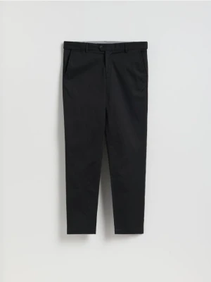Reserved - Spodnie chino slim fit - czarny