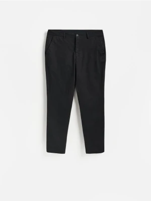 Reserved - Spodnie chino slim fit - czarny