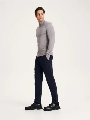 Reserved - Spodnie chino slim fit - granatowy