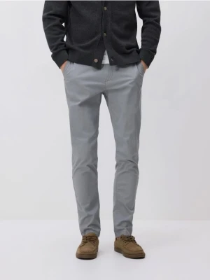 Reserved - Spodnie chino slim fit - jasnoszary
