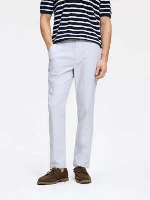 Reserved - Spodnie chino slim fit - jasnoszary