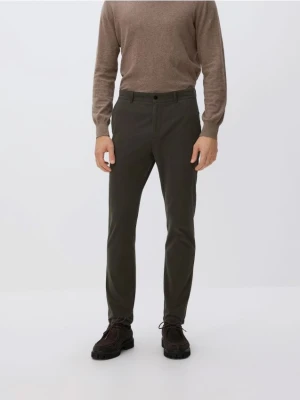 Reserved - Spodnie chino slim fit - zielony