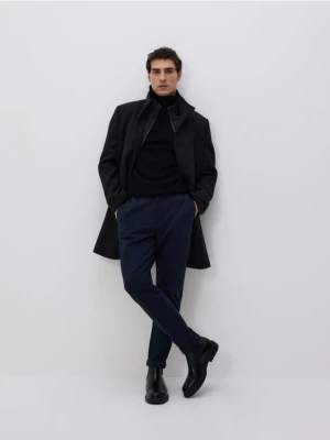 Reserved - Spodnie chino slim z kantem - granatowy