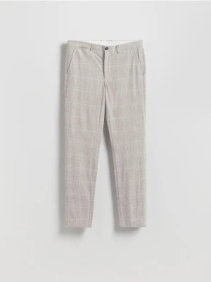 Reserved - Spodnie chino slim z lnem - brązowy