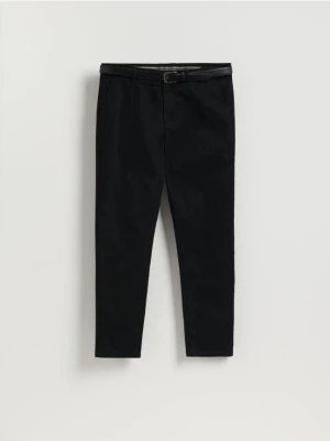 Reserved - Spodnie chino slim z paskiem - czarny