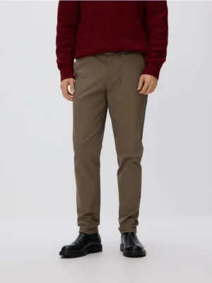 Reserved - Spodnie chino slim z paskiem - jasny zielony