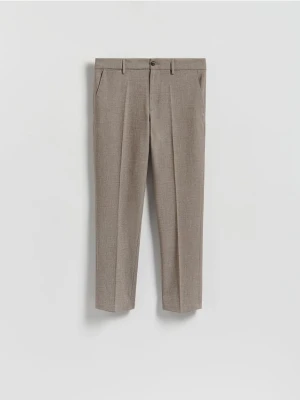 Reserved - Spodnie chino slim z wiskozą - brązowy