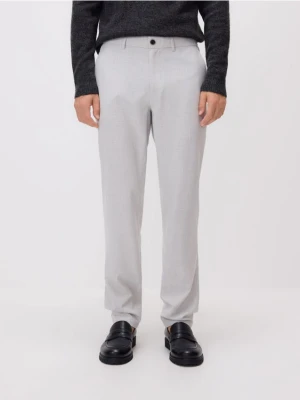 Reserved - Spodnie chino slim z wiskozą - jasnoszary
