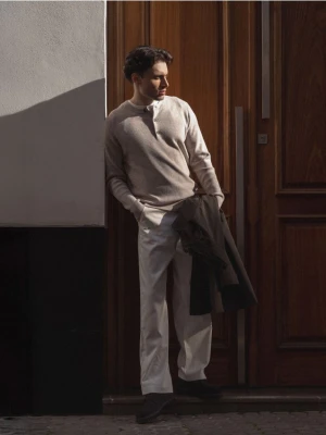 Reserved - Spodnie chino straight - biały