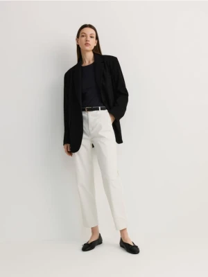 Reserved - Spodnie chino z paskiem - złamana biel