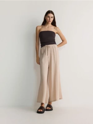 Reserved - Spodnie culotte - kremowy