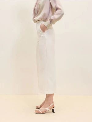 Reserved - Spodnie culotte z wiskozą - biały