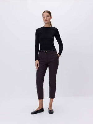 Reserved - Spodnie cygaretki z paskiem - ciemnobrązowy