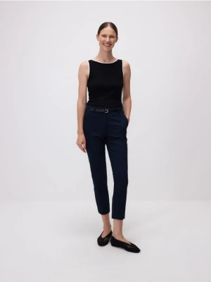 Reserved - Spodnie cygaretki z paskiem - granatowy