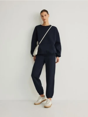 Reserved - Spodnie dresowe jogger - granatowy