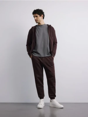 Reserved - Spodnie dresowe regular fit - ciemnobrązowy