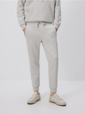 Reserved - Spodnie dresowe slim fit - jasnoszary