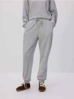 Reserved - Spodnie dresowe ze ściągaczem - jasnoszary