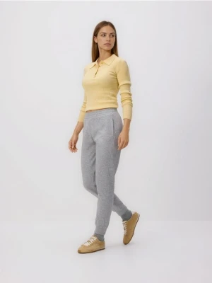 Reserved - Spodnie dresowe ze ściągaczem - jasnoszary