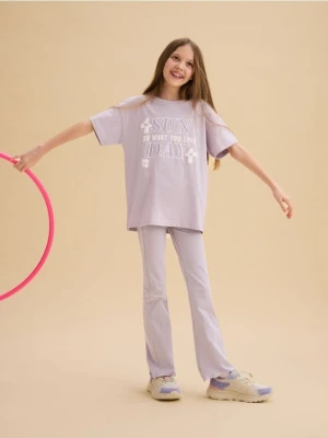 Reserved - Spodnie flare z nadrukiem - lawendowy