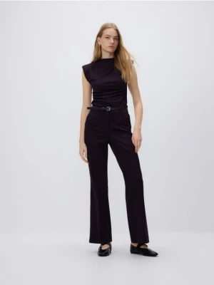 Reserved - Spodnie flare z paskiem - ciemnobrązowy