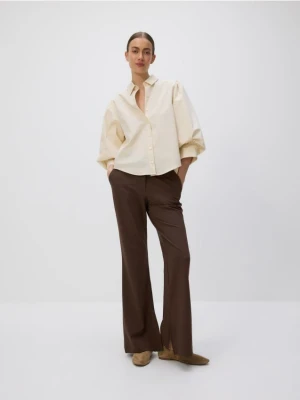 Reserved - Spodnie flare z wiskozą - brązowy