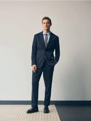 Reserved - Spodnie garniturowe slim fit - granatowy