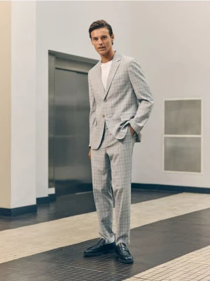 Reserved - Spodnie garniturowe z dodatkiem wiskozy - jasnoszary