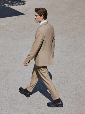 Reserved - Spodnie garniturowe z kantem - beżowy