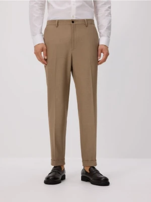 Reserved - Spodnie garniturowe z kantem - beżowy