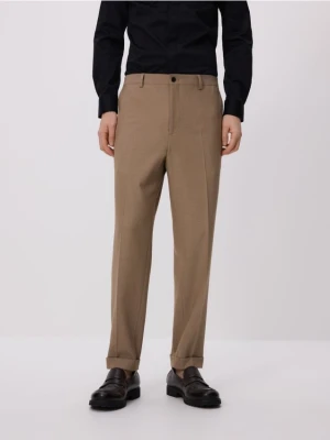 Reserved - Spodnie garniturowe z kantem - beżowy
