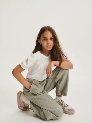 Reserved - Spodnie jeansowe parachute - zielony