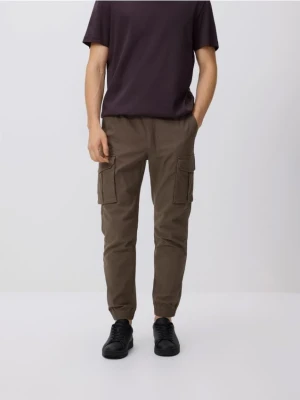 Reserved - Spodnie jogger cargo - beżowy