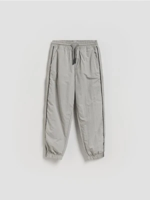 Reserved - Ortalionowe spodnie jogger - jasnoszary