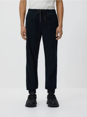 Reserved - Spodnie jogger slim fit - czarny