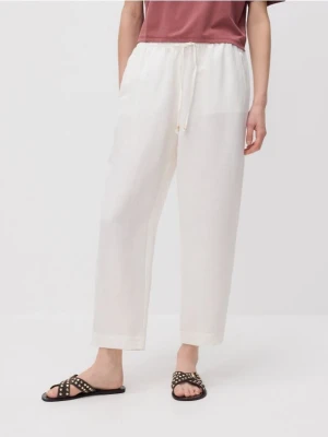 Reserved - Spodnie jogger z lnem - biały