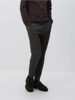 Reserved - Spodnie jogger z zakładkami - ciemnoszary