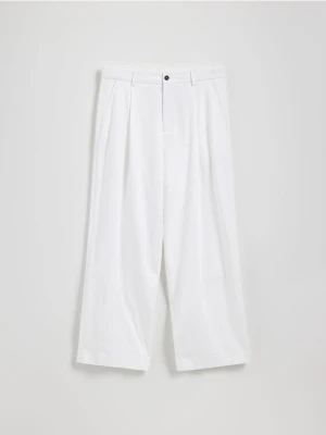 Reserved - Spodnie loose z domieszką lnu - biały
