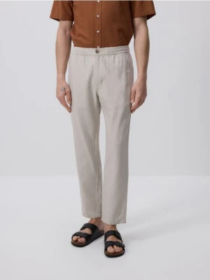 Reserved - Spodnie regular fit z lnem - beżowy
