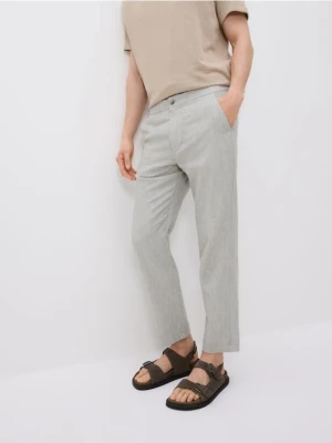 Reserved - Spodnie regular fit z lnem - ciemnozielony
