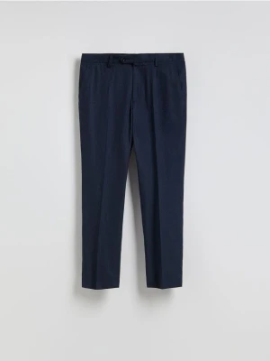 Reserved - Spodnie regular fit z lnem - granatowy
