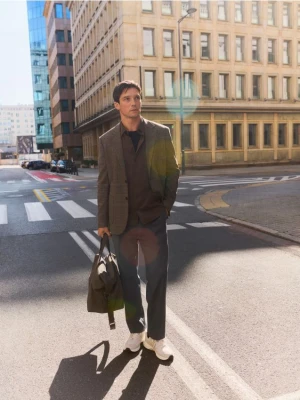 Reserved - Spodnie regular z kantem - niebieski