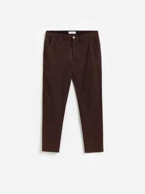 Reserved - Spodnie slim fit z lyocellem - ciemnobrązowy
