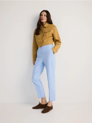 Reserved - Spodnie slim z kantem - jasnoniebieski