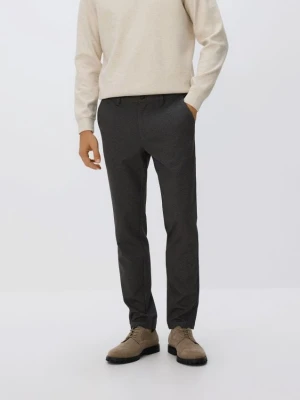 Reserved - Spodnie slim z wiskozą - ciemnobrązowy
